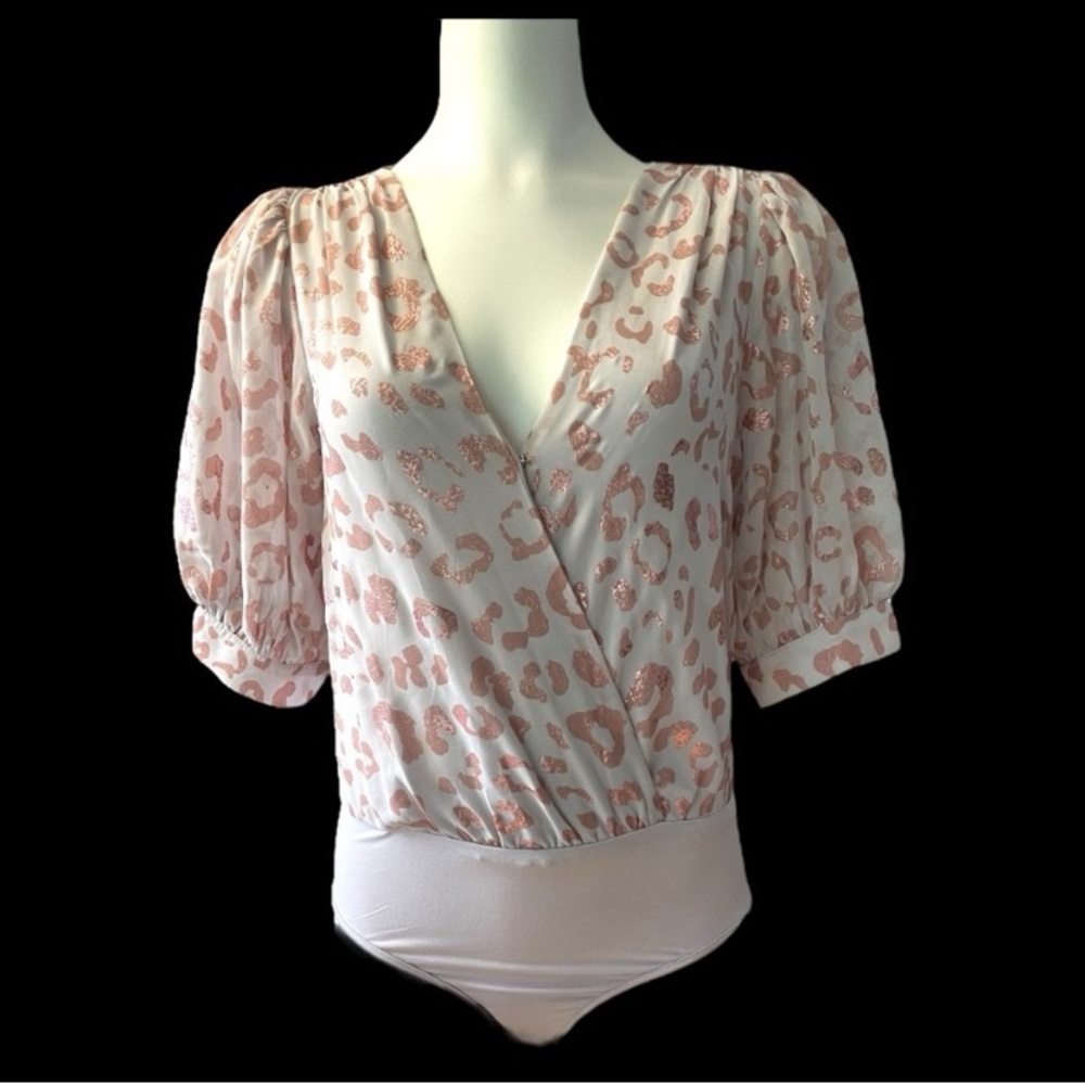 SPOTLIGHT SPECTACLE LEOPARD BODYSUIT IN BLUSH - Picture 7 of 9